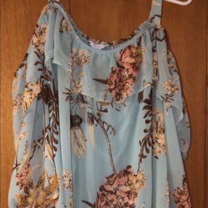 Flowy off the shoulder shirt, only worn twice